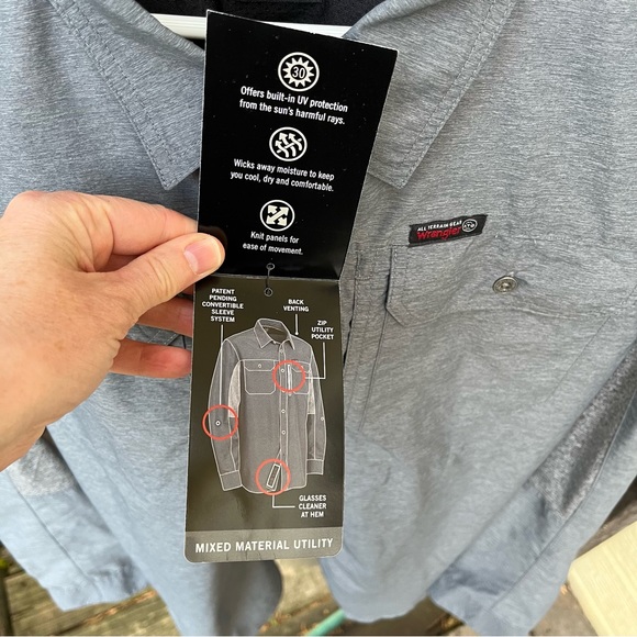 Wrangler Men's ATG Regular Fit Long Sleeve
Button Down Shirt In Gray Sz 2XT - Picture 4 of 15